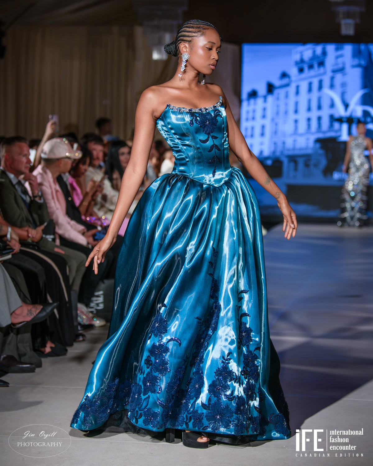 Sapphire Elegance Strapless Gown with Embellished Bodice and Appliqués