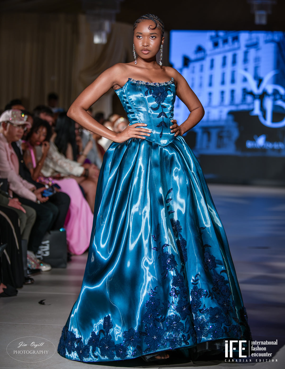 Sapphire Elegance Strapless Gown with Embellished Bodice and Appliqués